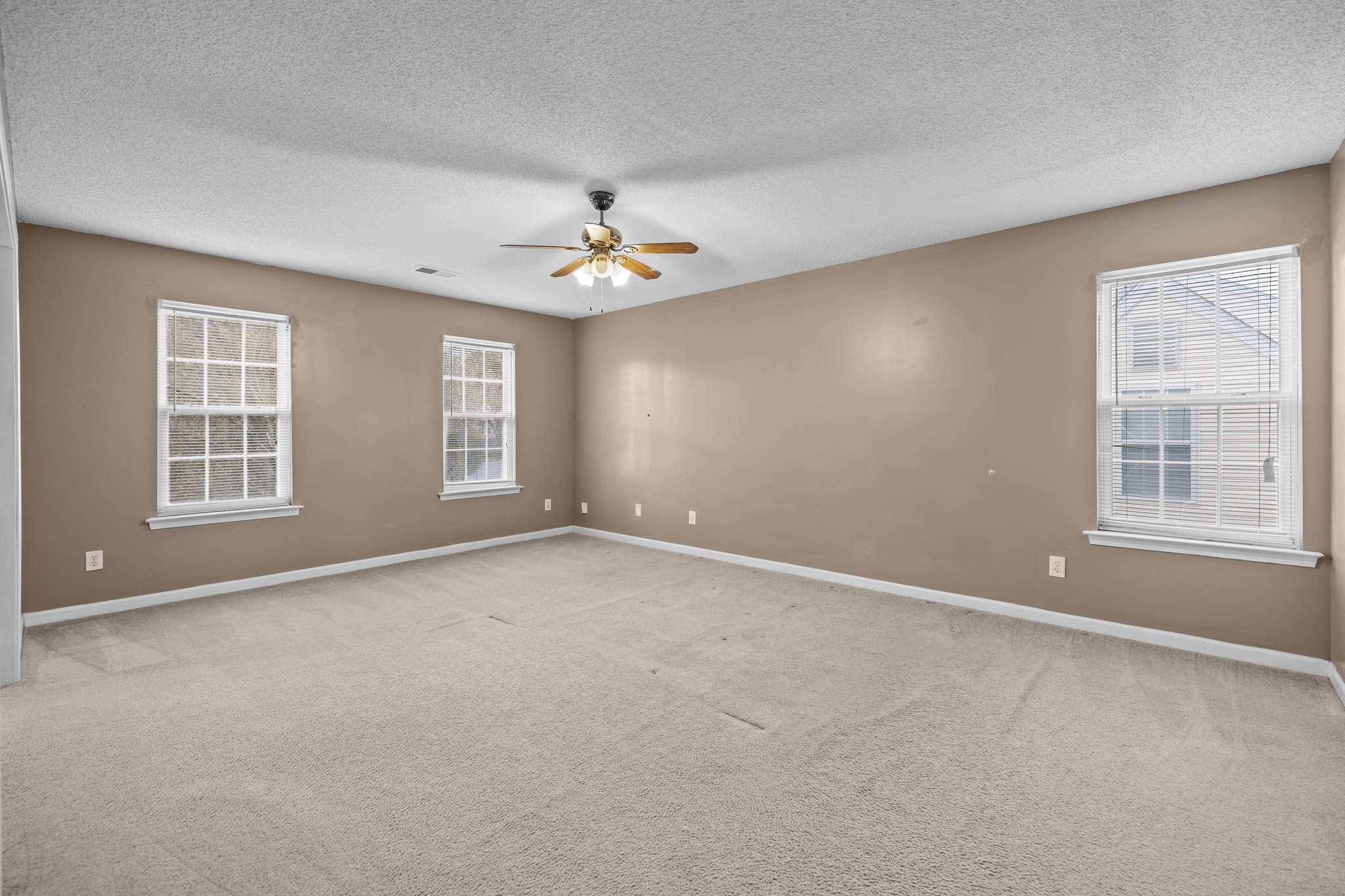 Listing interior preview